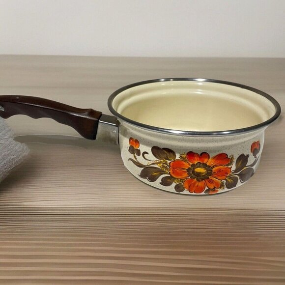Vintage 1970's Enamelware Moneta #14 Sauce Pan 1 Qt No Lid Made in Italy 6 5/8" - Picture 1 of 11